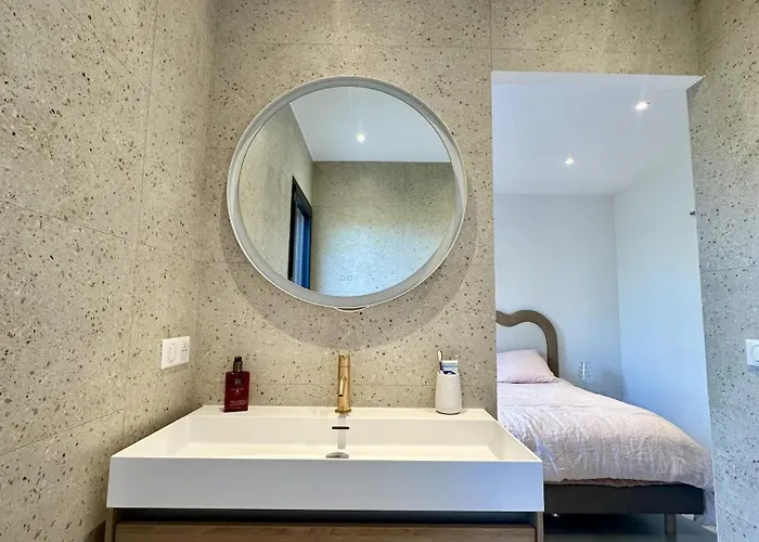 2 Mitoyennes * Monticello